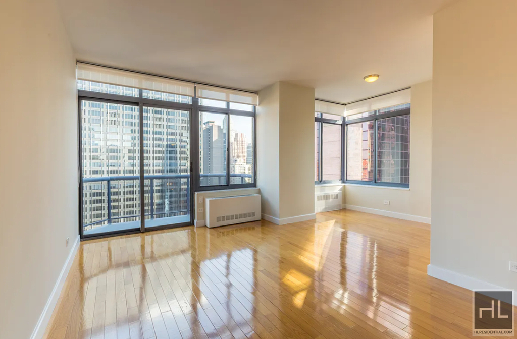 West 48 Street - Photo 0