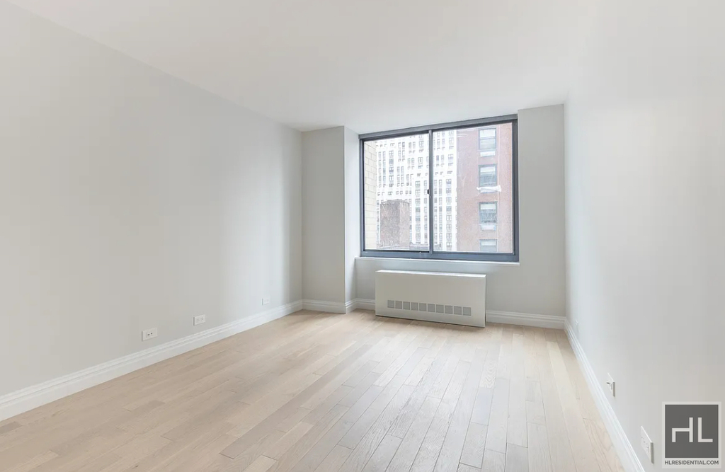 West 48 Street - Photo 0