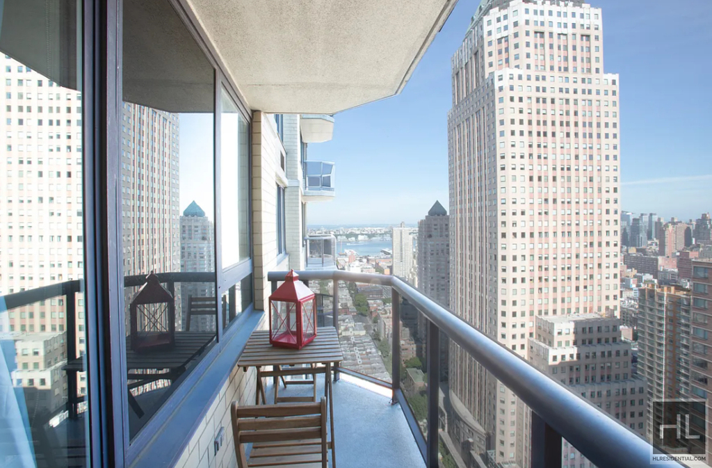 West 48 Street - Photo 3