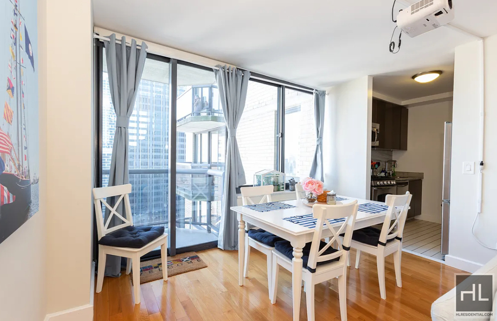 West 48 Street - Photo 7