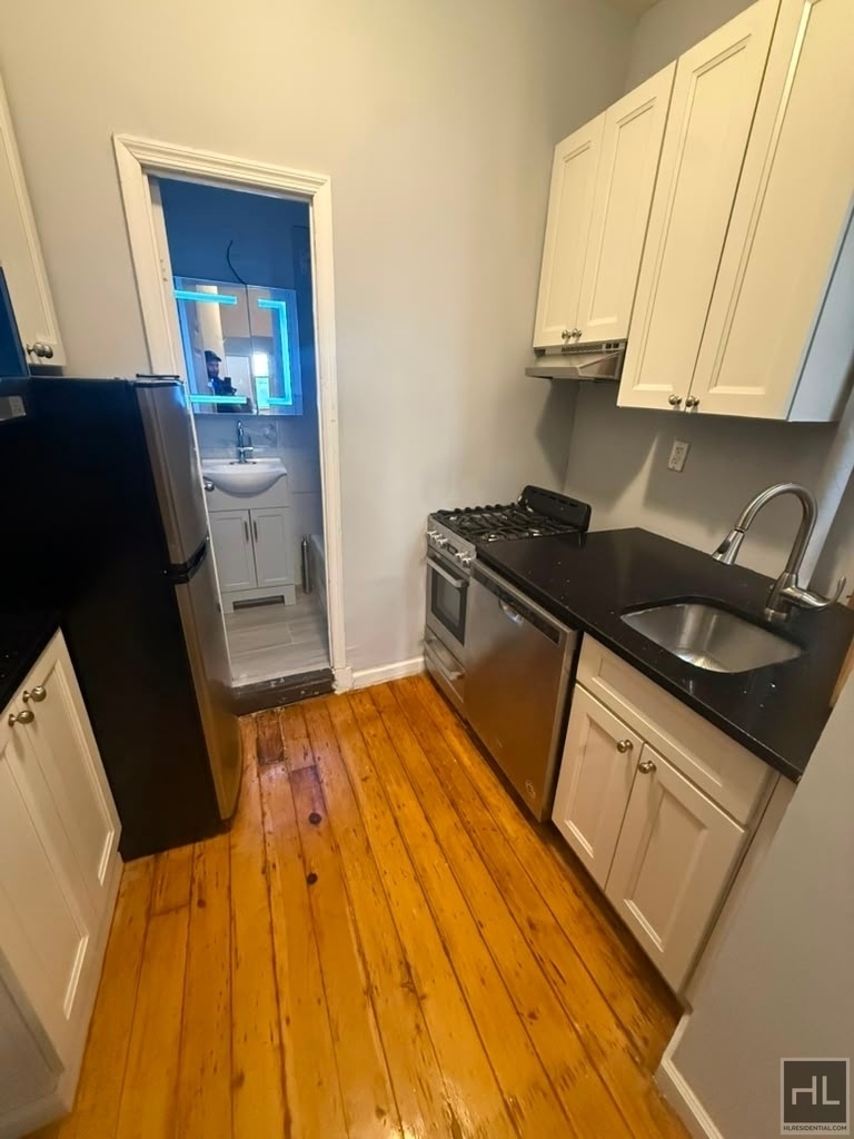 Saint Marks Place - Photo 1