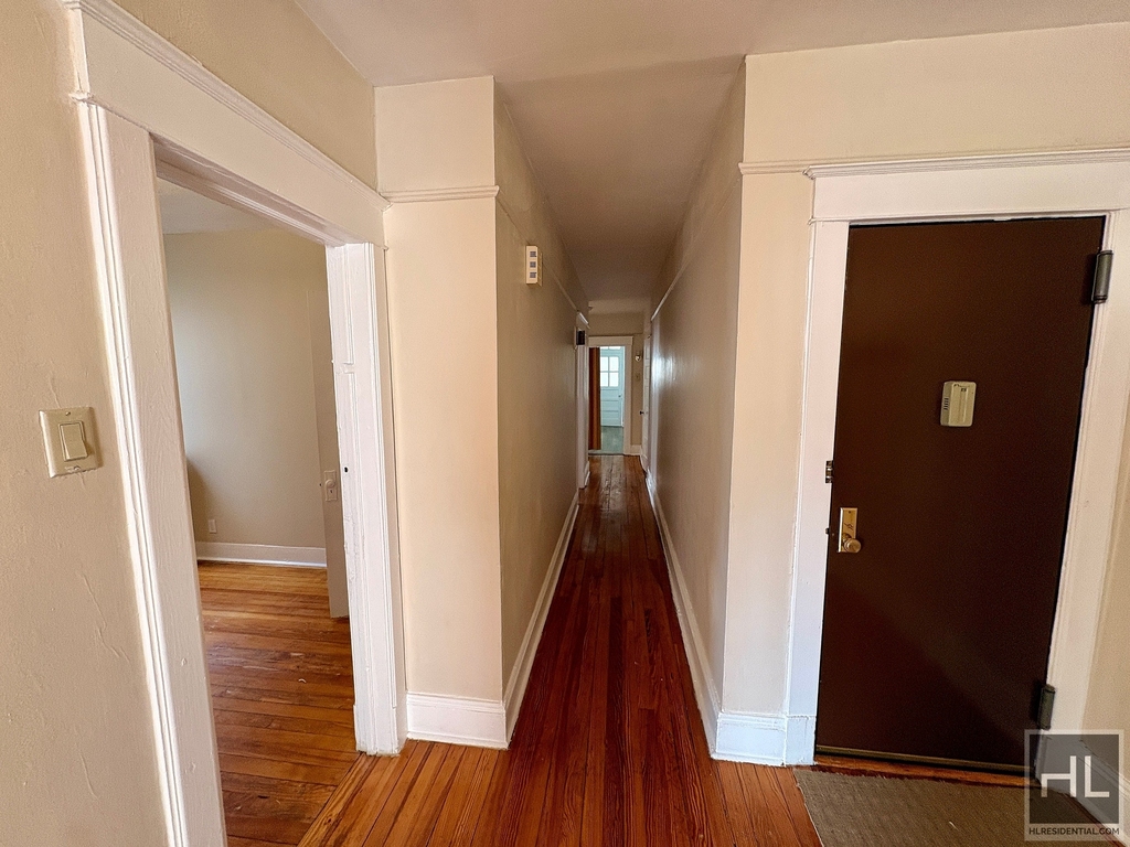 Mclean Avenue - Photo 6