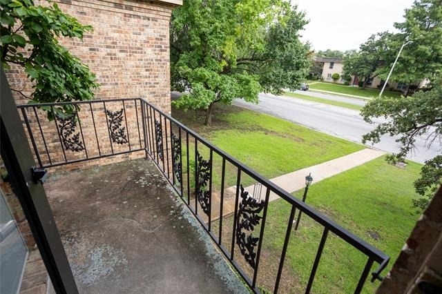 4403 Bellaire Drive S - Photo 3