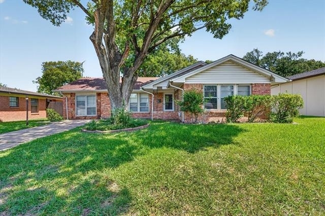 2539 Highwood Drive - Photo 0