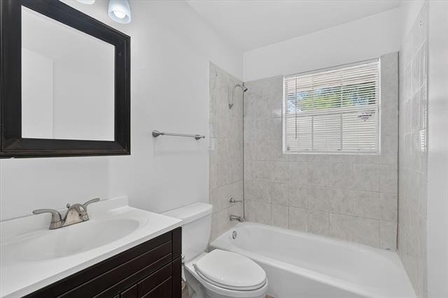 2539 Highwood Drive - Photo 18
