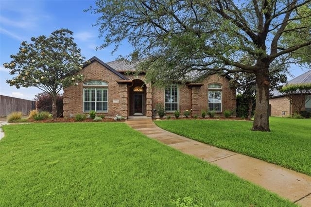 1404 Chaucer Drive - Photo 0