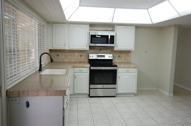 2619 Creekview Drive - Photo 7