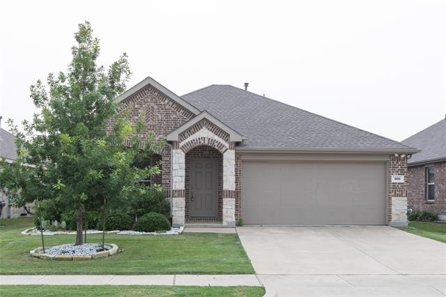 905 Silverbell Street - Photo 0