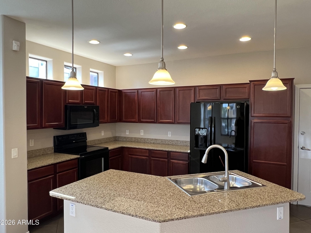 123 N Washington Street - Photo 2