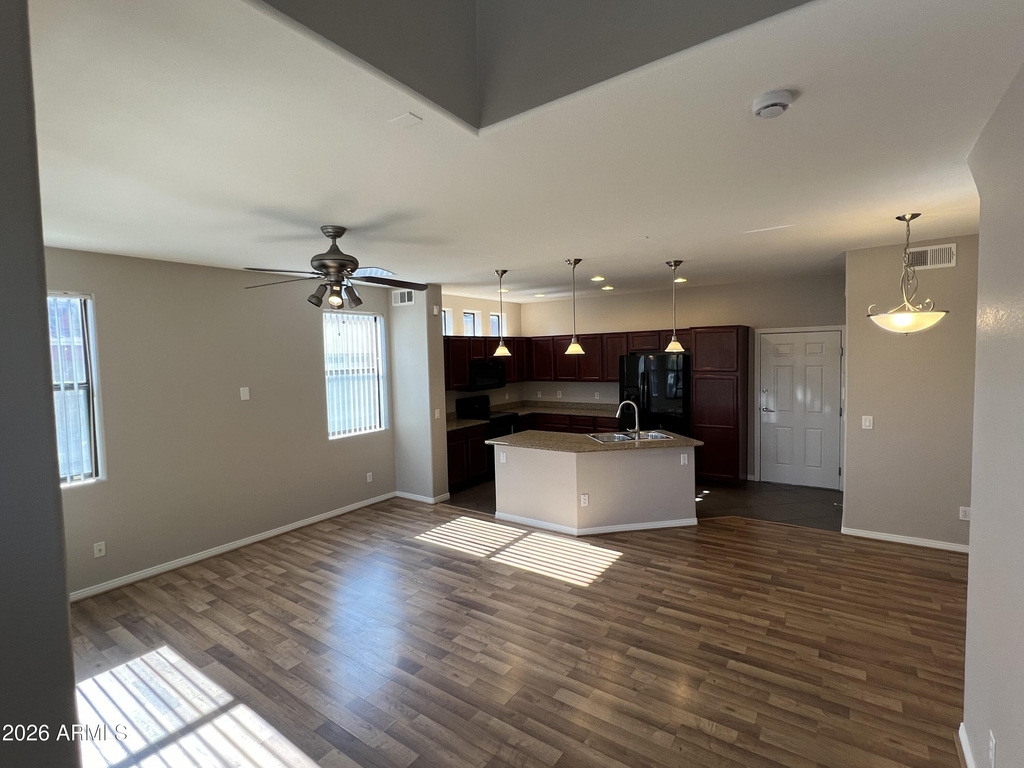 123 N Washington Street - Photo 0