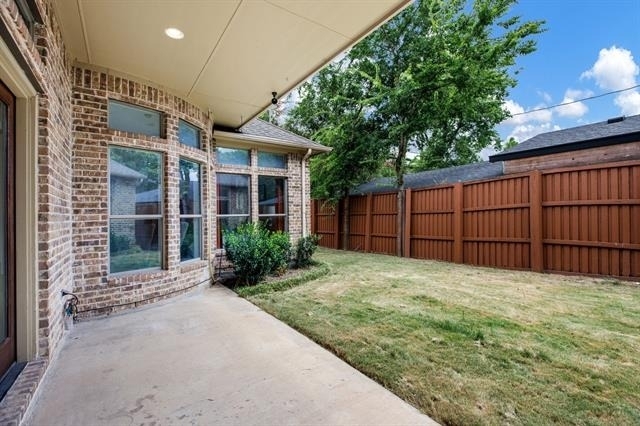 3606 S Versailles Avenue - Photo 4
