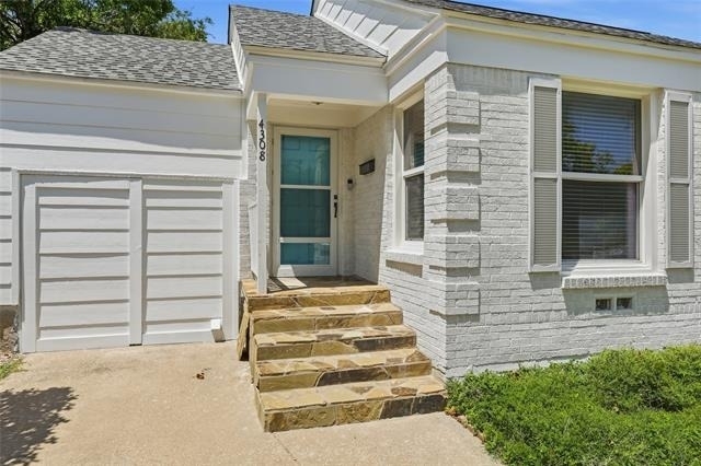 4308 Donnelly Avenue - Photo 2