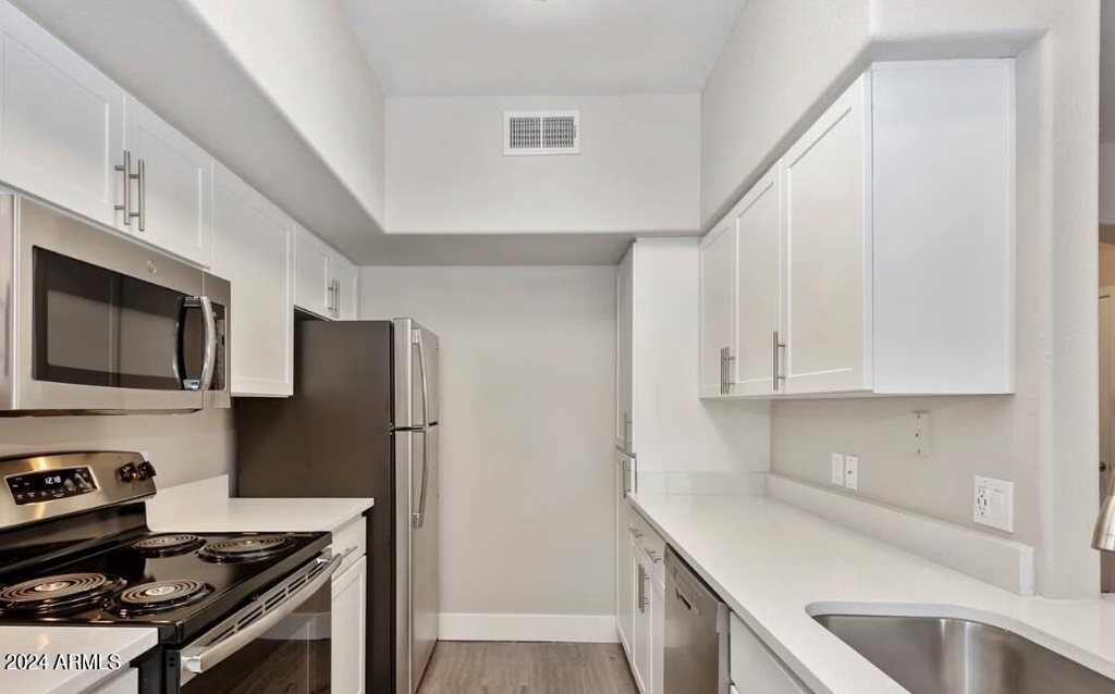 20808 N 27th Avenue - Photo 2