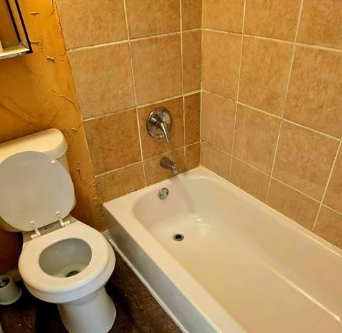 558 E Avenue J - Photo 4