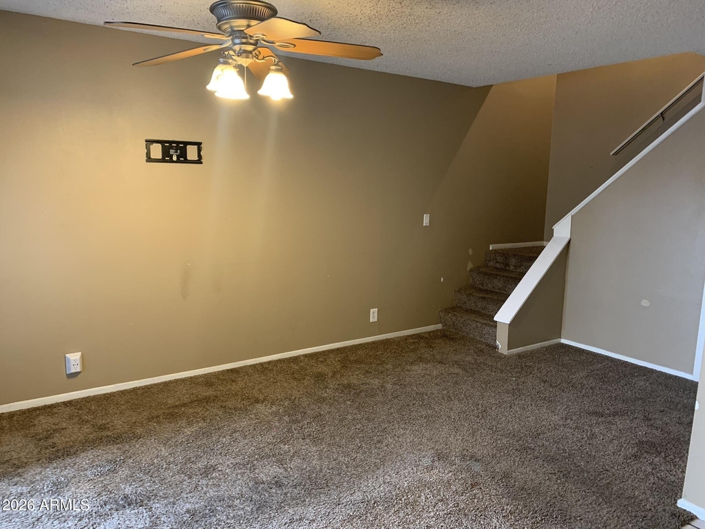 286 W Palomino Drive - Photo 3
