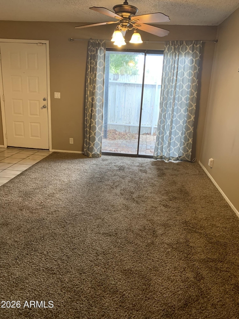 286 W Palomino Drive - Photo 5