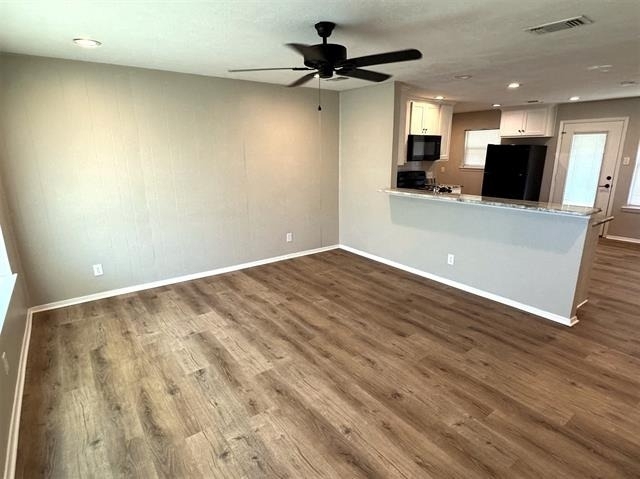 321 E Lake Street - Photo 8