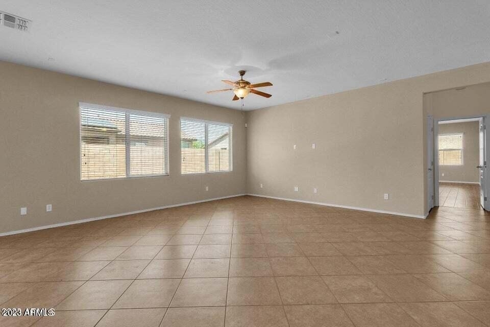 5542 W Kowalsky Lane - Photo 7