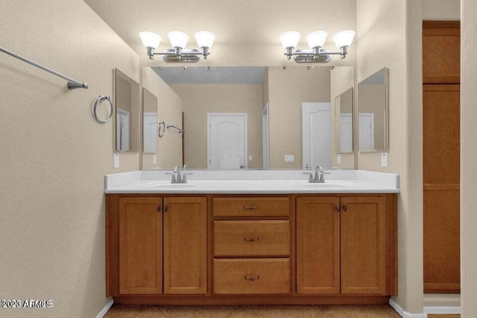 5542 W Kowalsky Lane - Photo 18