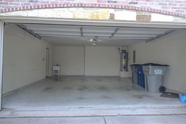 215 Wooded Creek Avenue - Photo 24