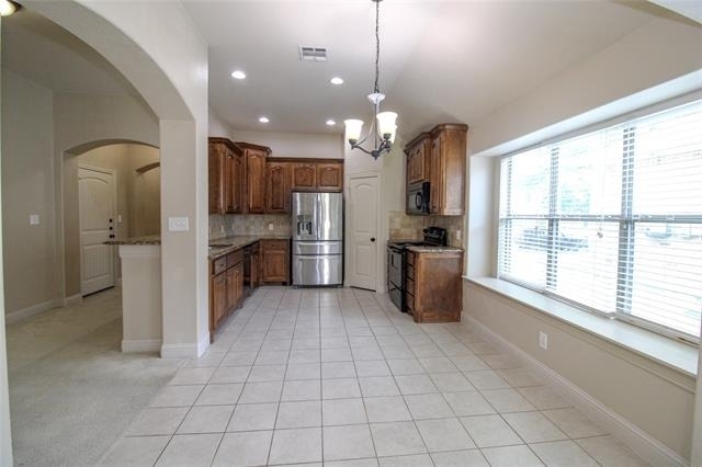 215 Wooded Creek Avenue - Photo 5