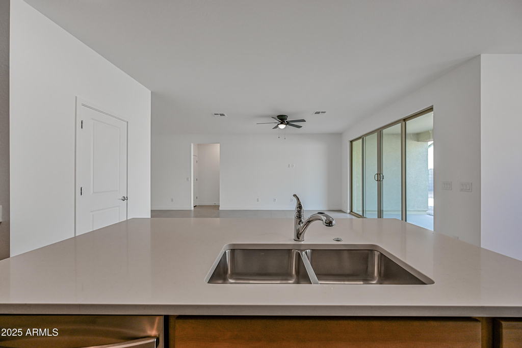 23410 W Florence Avenue - Photo 9