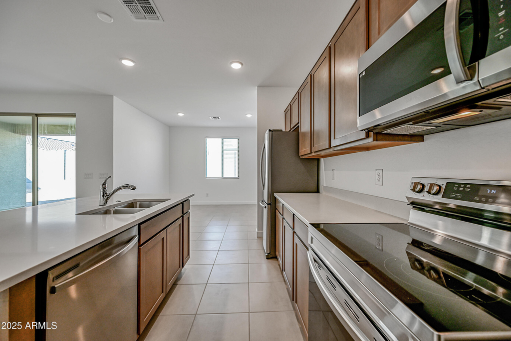 23410 W Florence Avenue - Photo 8