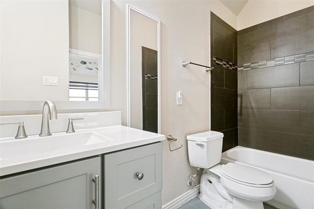 2450 Sunderland Lane - Photo 18