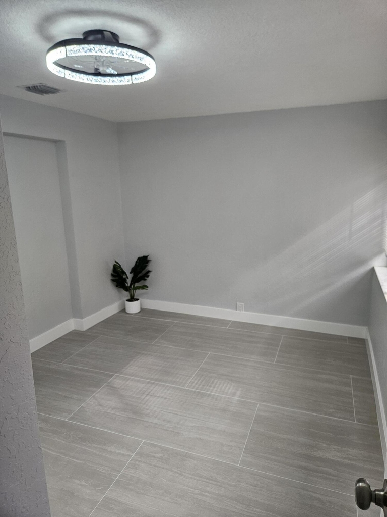 2010 Ne 33rd Street - Photo 13