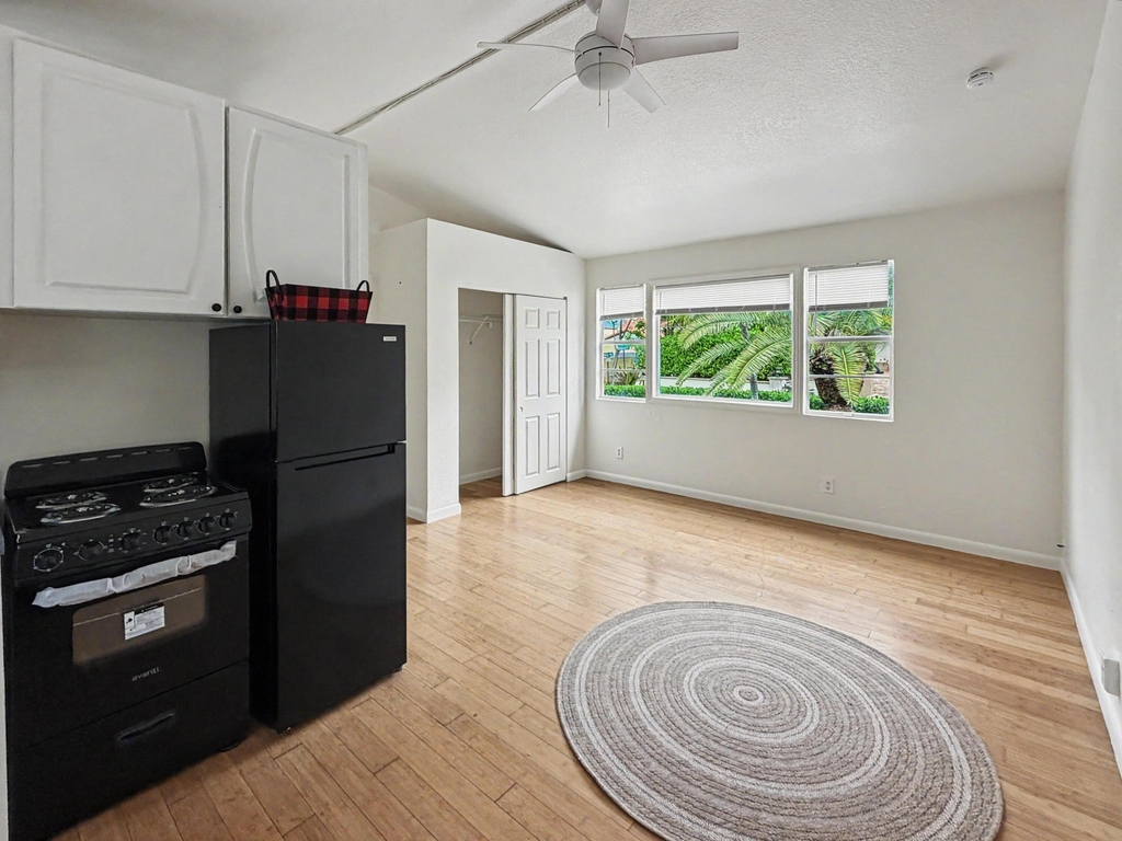 205 Coral Road - Photo 12
