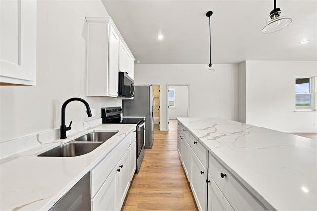 1022 E 9th Street - Photo 9