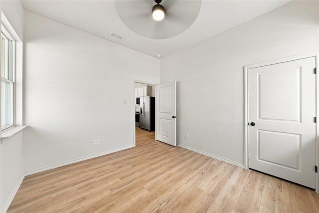 1022 E 9th Street - Photo 16