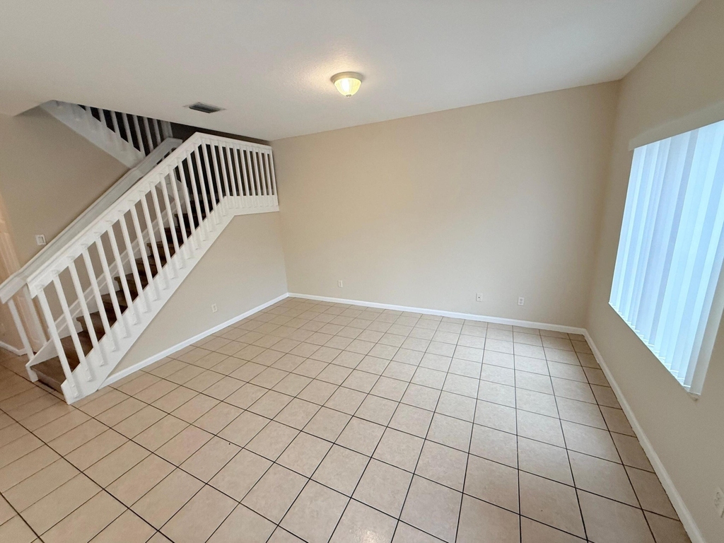 905 N Santa Catalina Circle - Photo 0