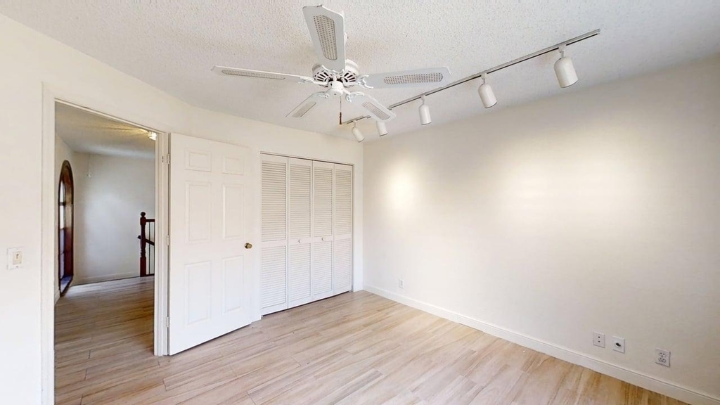 23330 La Vida Way - Photo 24
