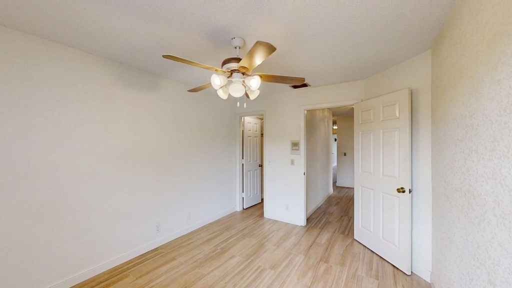 23330 La Vida Way - Photo 31