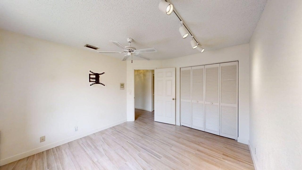 23330 La Vida Way - Photo 25