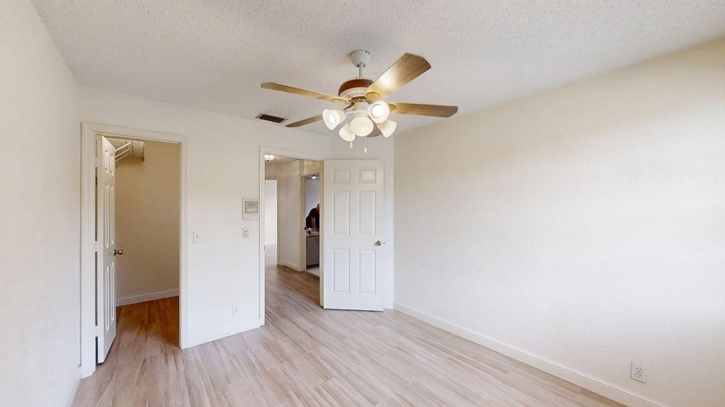 23330 La Vida Way - Photo 32