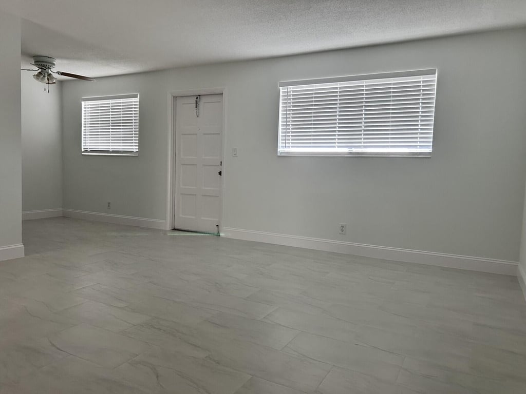 402 Lake Shore Drive - Photo 0
