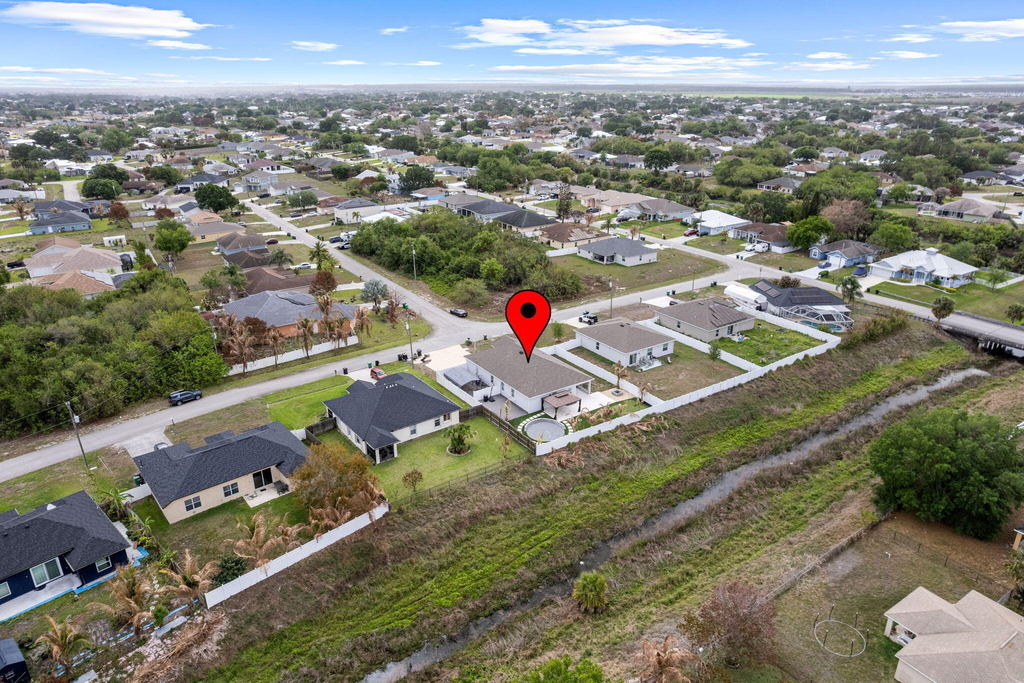 681 Sw Millard Drive - Photo 72