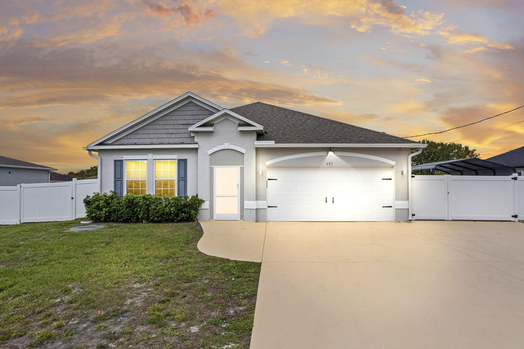 681 Sw Millard Drive - Photo 1