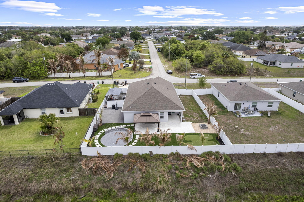 681 Sw Millard Drive - Photo 60
