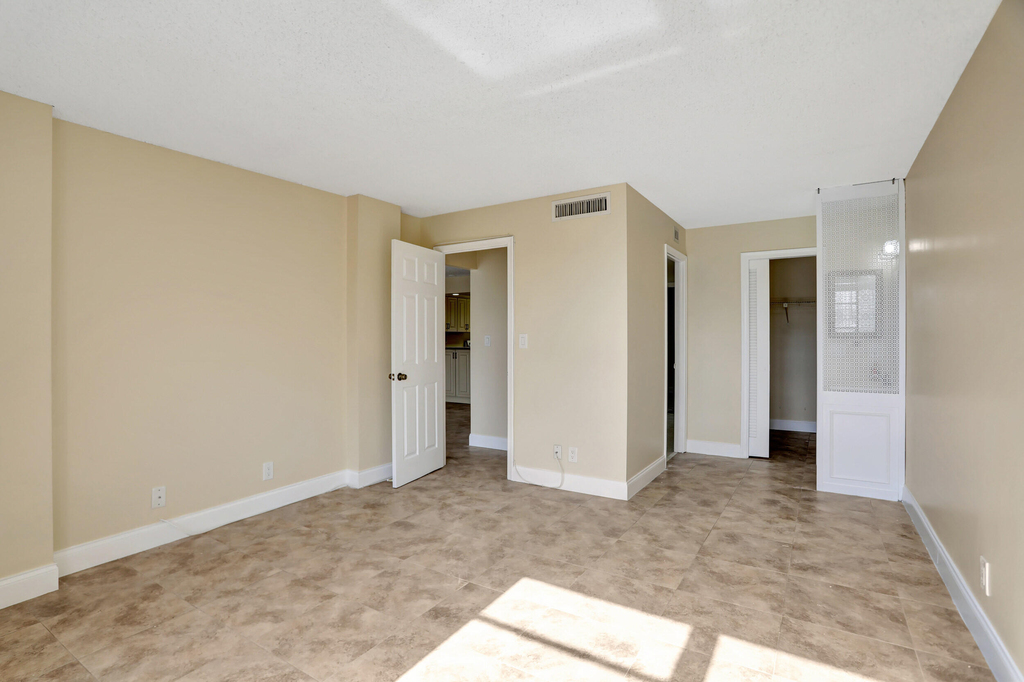 3 Royal Palm Way - Photo 16