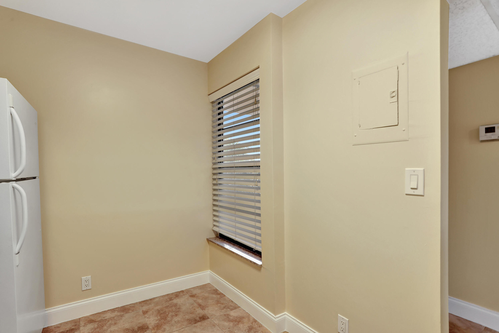 3 Royal Palm Way - Photo 6