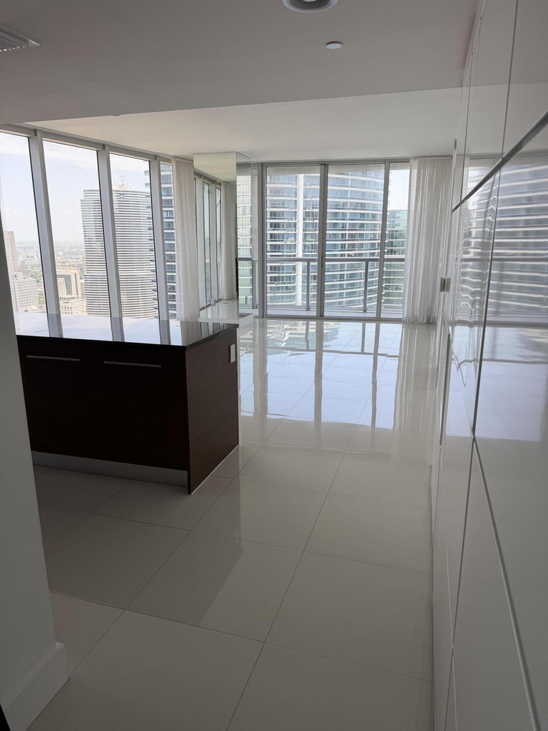 475 Brickell Avenue - Photo 15