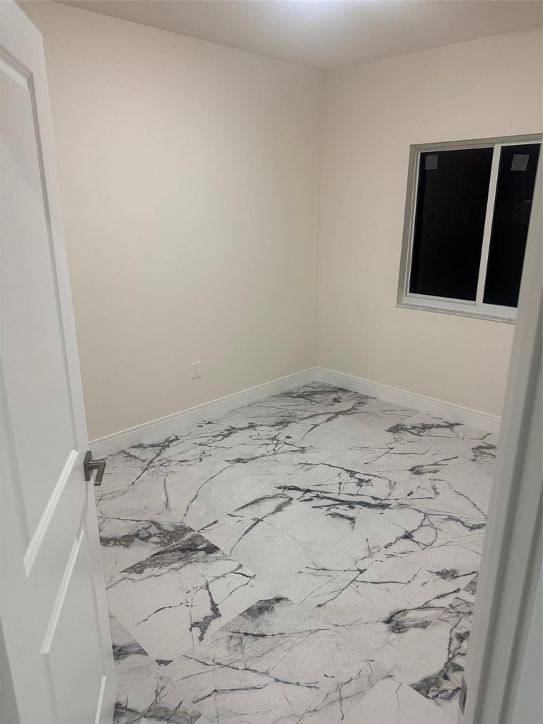 2987 Nw 9th Street - Photo 11