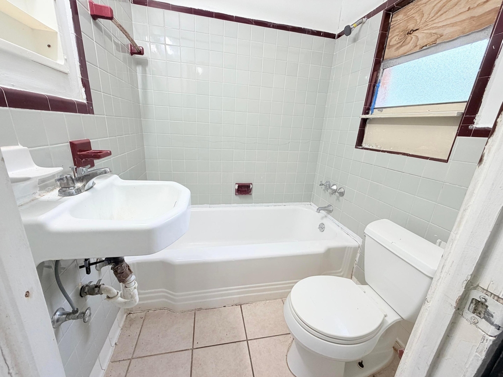 4343 Pinewood Avenue - Photo 8