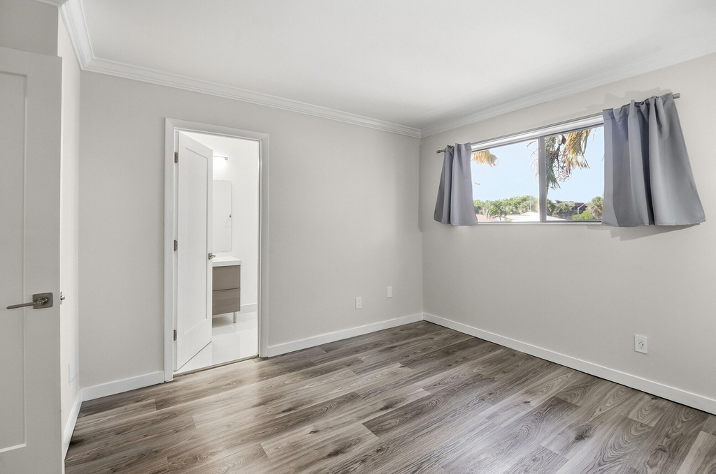 642 Ne 195th Street - Photo 21