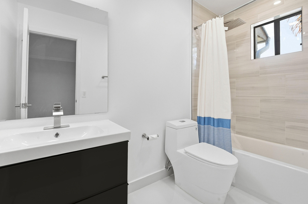 642 Ne 195th Street - Photo 24