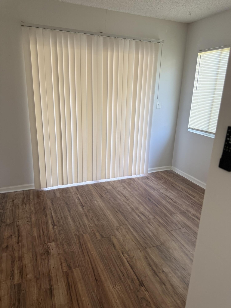 1240 Sw 73rd Avenue - Photo 16