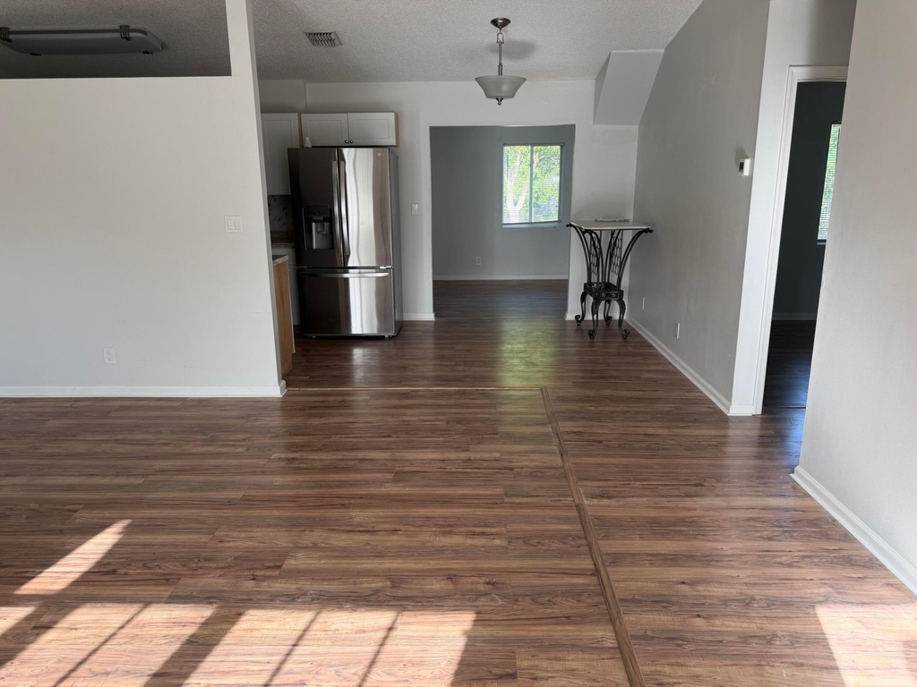 1240 Sw 73rd Avenue - Photo 5